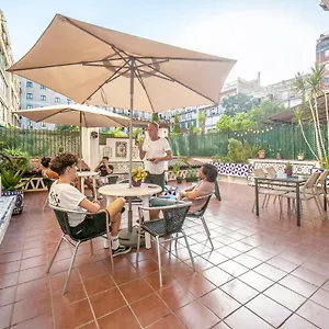 Fabrizzios Terrace ホステル
