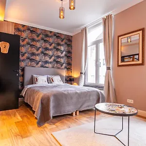 https://luxury-suites-boutique.hotelsantwerp.net