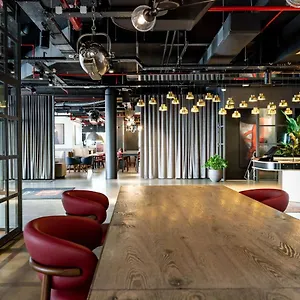 Radisson Red Brussels Ξενοδοχείο