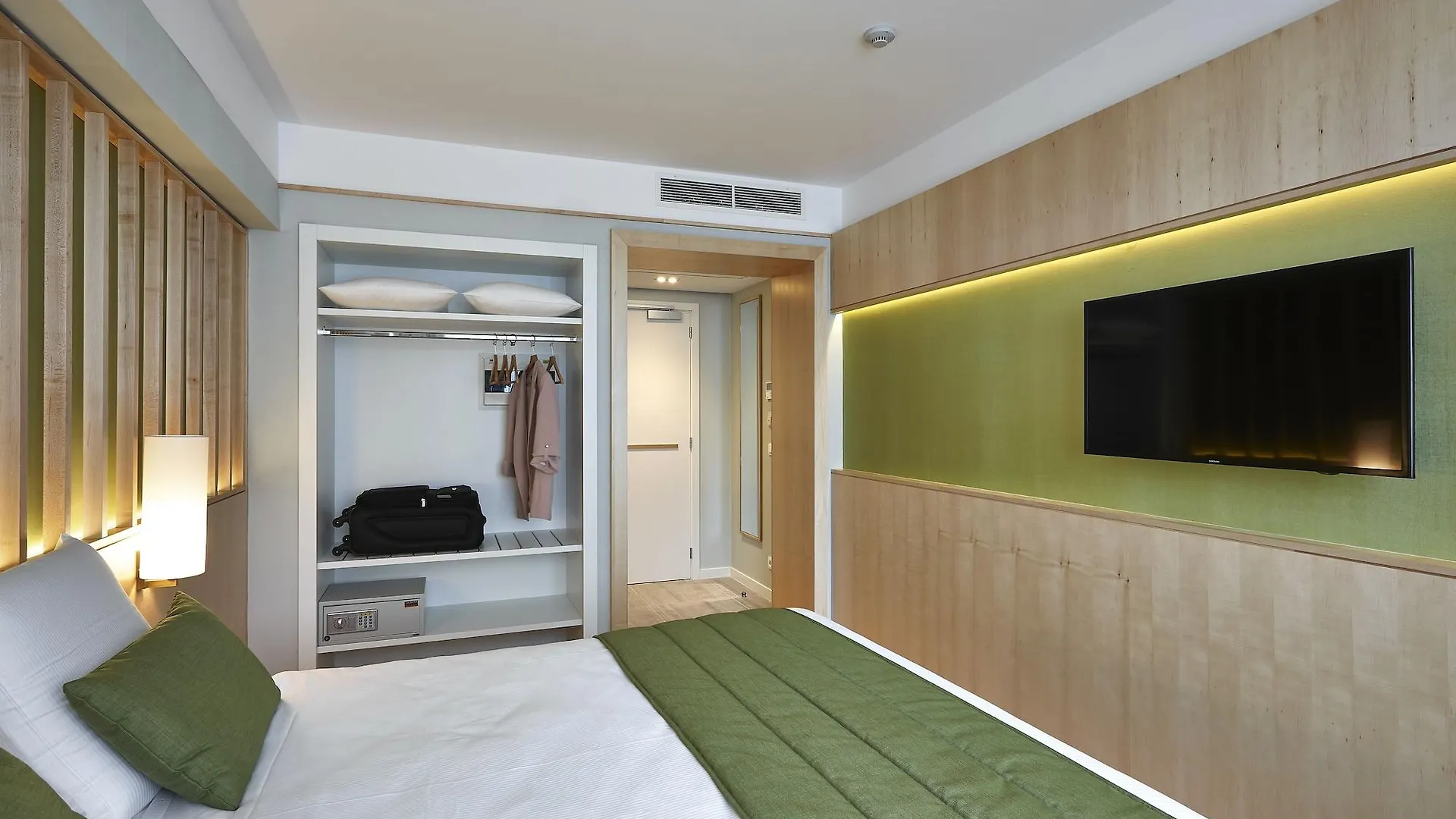 Yadoya Hotel Brussels 3*,  Belgium
